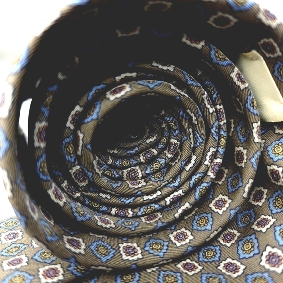 100% Silk Vintage Made in the USA Liberty of London Traditional Long Neck Tie - Picture 14 of 14